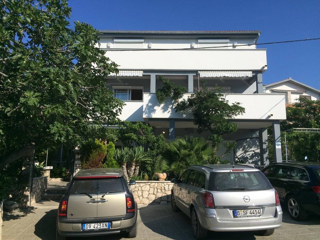 Apartament House Filomena Banjol Zewnętrze zdjęcie