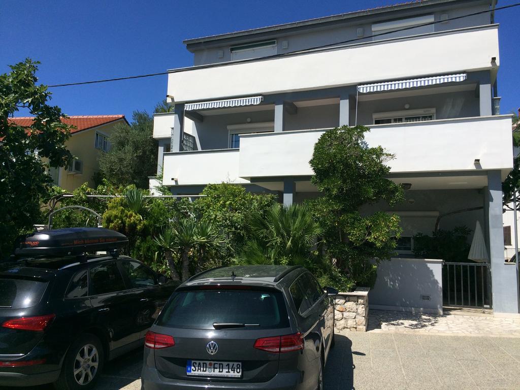 Apartament House Filomena Banjol Zewnętrze zdjęcie